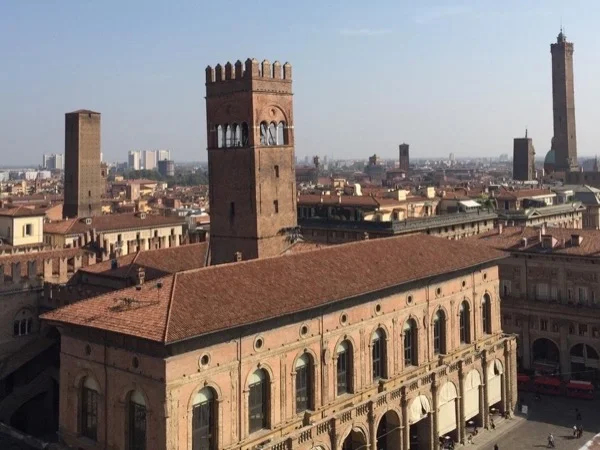 Bologna City Highlights - Express Walking Tour