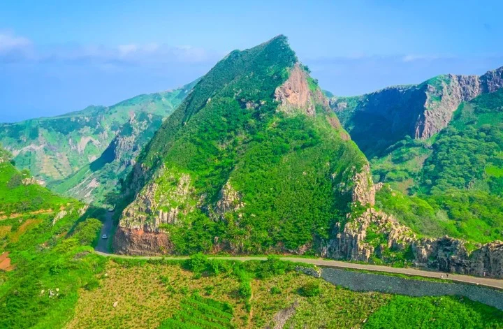 Road to Rui Vaz and Monte Txota