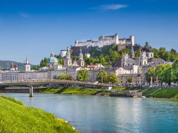 Full Day tour from Passau to Salzburg for cruise guests
