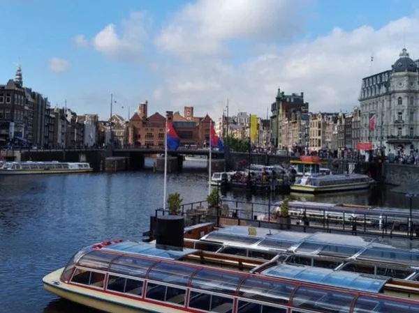 Introduction to Amsterdam a private walk tour just for you