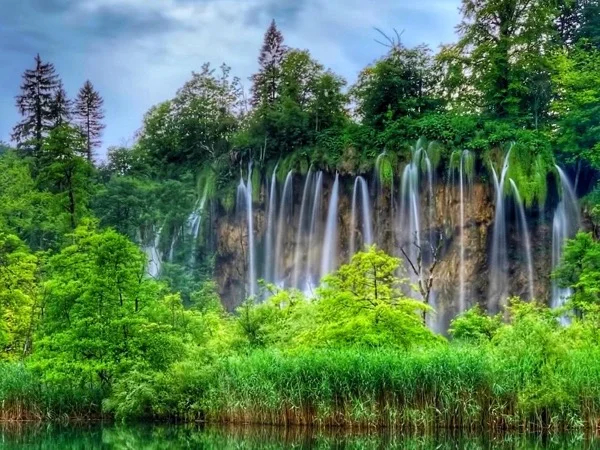 Plitvice Lakes from Zagreb - National Park private tour and Rastoke visit