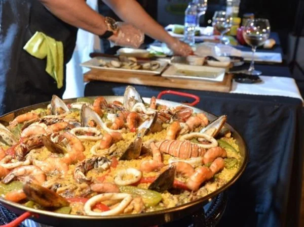 Paella - Learn how to cook a Paella and eat like a Mallorcan.
