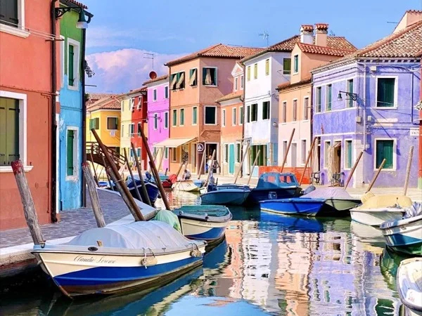 The Lagoon of Venice by private water limousine: Murano, Burano and Torcello