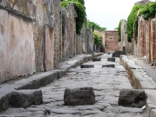 Pompeii: the most unique ancient town