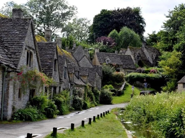 Private Downton Day In The Cotswolds Tour