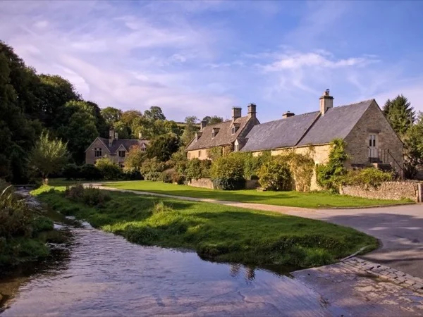 Explore the Cotswolds Tour