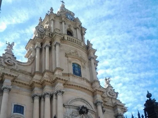 Noto and Ragusa Ibla Tour with Transportation from Syracuse
