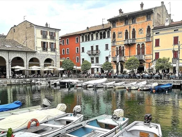 Desenzano del Garda: land and water sunset tour with a drink