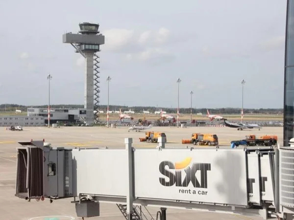 FAST LANE - private car transfer Cologne to Frankfurt Airport