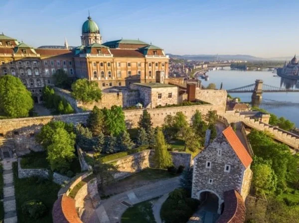 The Buda side of Budapest: Private Walking Tour of the Castle in 3 hours
