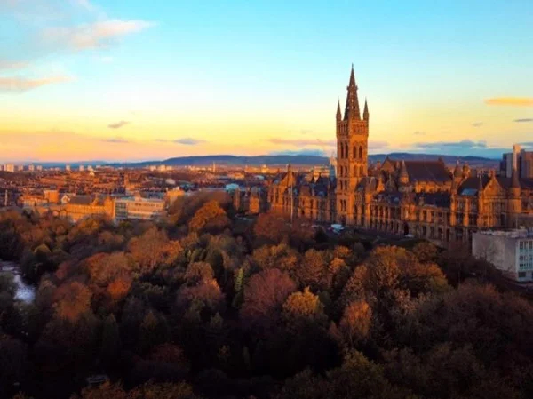 A walking and Driving Tour of Glasgow , Former 2nd City of The British Empire.