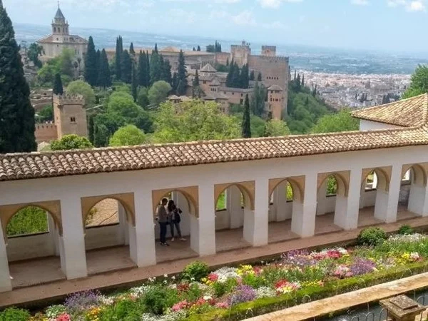 Alhambra & Generalife Half Day Tour in Granada