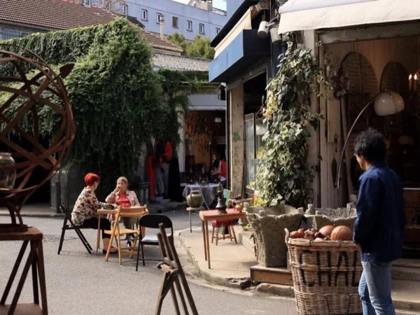 Les Puces de Saint-Ouen: the Paris Flea Market Private Tour
