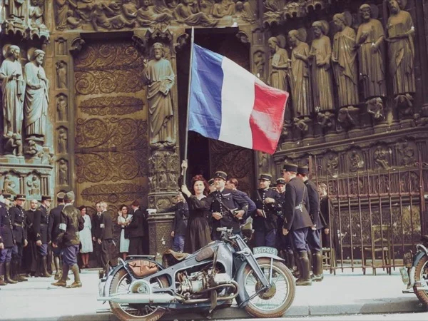 The Liberation of Paris: A Historical private Walking Tour about WW2