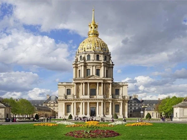 Musketeers and fortresses, a thematic visit in the Invalides museum