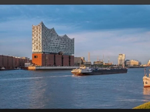 Elbphilharmonie Concerthall and Harbour Tour