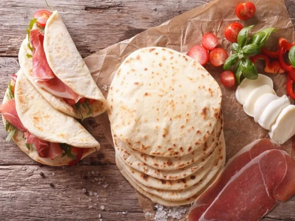 Piadina and Crescione street food from the Adriatic Coast - INDOOR Live Virtual Tour