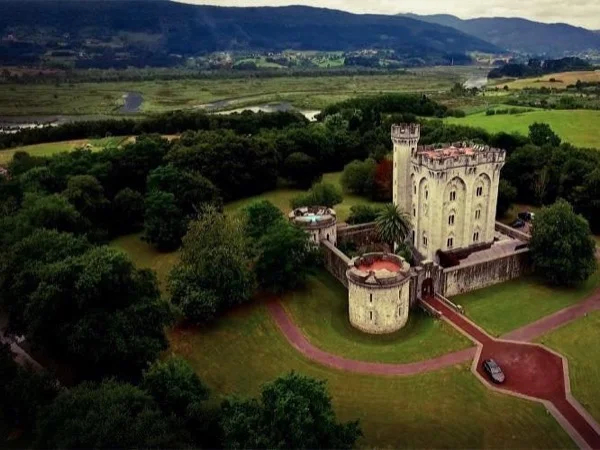 Private tour to Gernika and Urdaibai wetland