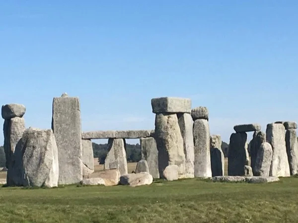 Stonehenge: private excursion from/to London or LHR to/from Southampton cruise ship with driver~guide in an executive vehicle