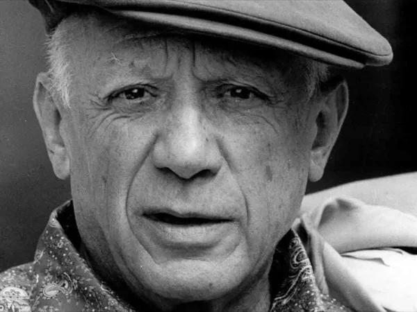 Picasso, Tour Around the Streets and Art Museum of a Genius in a Half Day