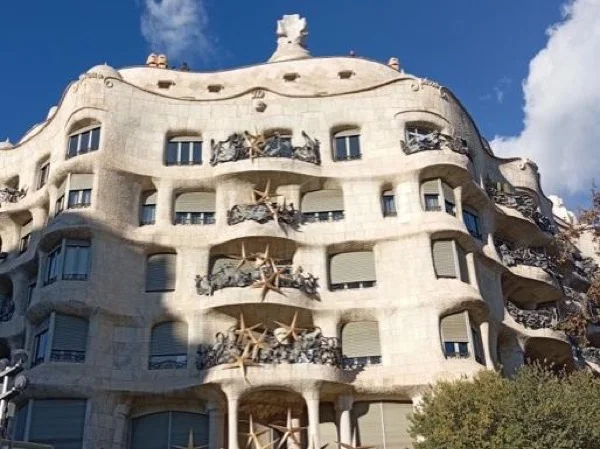 The elegance of Paseo de Gracia. The Mystery of the Gothic Quarter and the Charm of El Born...