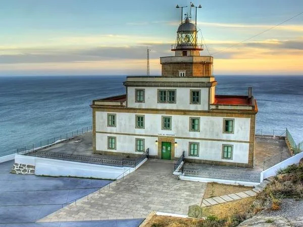 Finisterre Private Tour: "el Camino" walking trail to KM 0