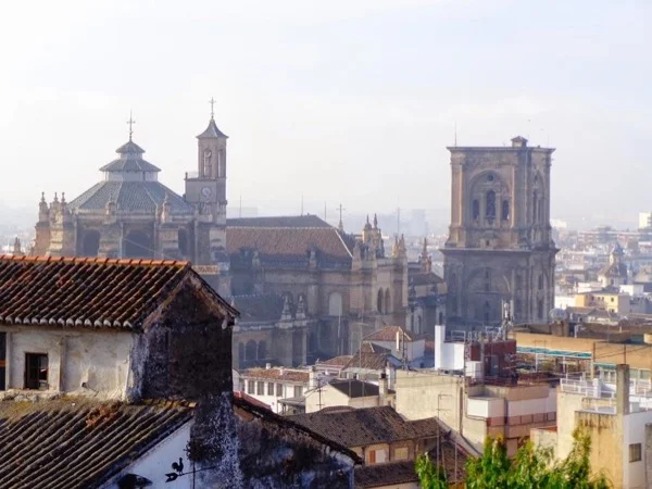 Granada Full Day Tour: experience Highlights with your five senses!