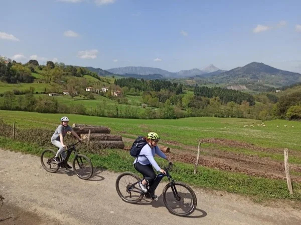 San Sebastian Outdoors: Mountain bike in the Basque heart (for all levels) and tasty lunch