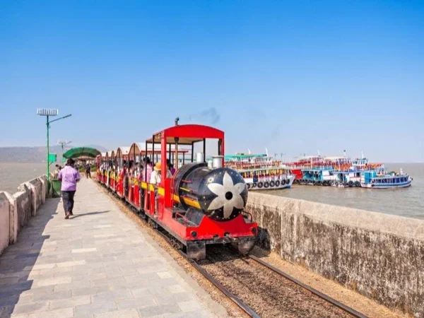 Private Elephanta caves tour