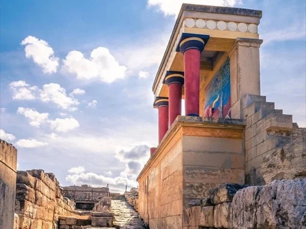 Minoan Crete from 3.000 BC: Knossos Palace & Museum with Wineries from Chania