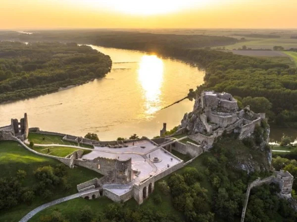 Bratislava Unleashed - Day tour