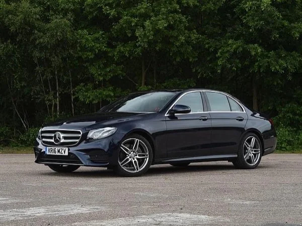 Super Luxury Car's Tour : Delhi Agra Delhi Same Day Trip By Mercedes E Class.