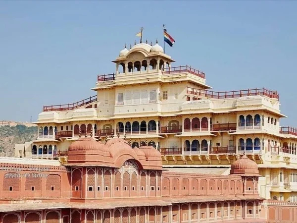 Book Full Day Tour of Jaipur City by Official Tour Guide & Car.