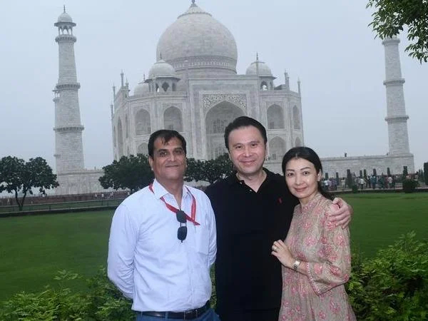 Day Tour of Agra City with Tour Guide & Car.