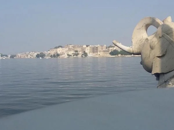 Udaipur full day with monsoon palace and boatride