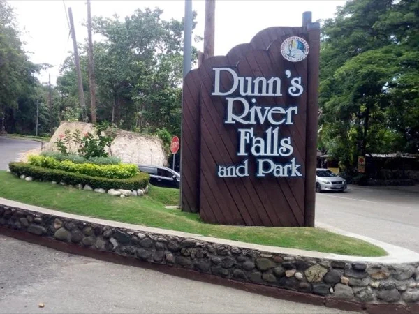 Dunn's River Falls & Ocho Rios Town Private Tour