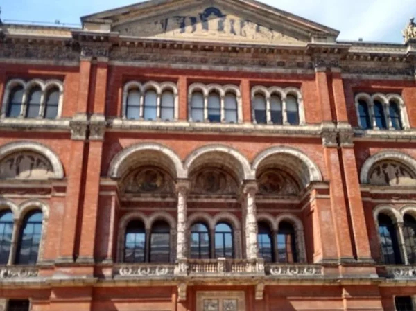 Victoria and Albert museum Tour (3hrs)