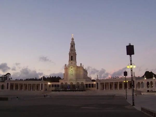 Fátima, a Holy Place Full Day Private Tour