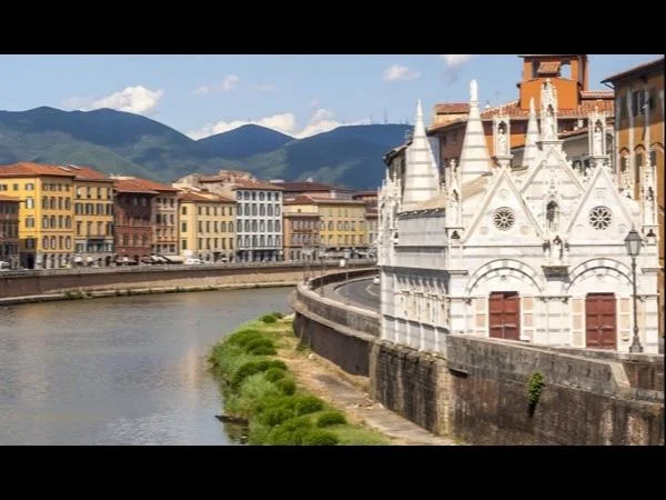 A full day tour in Pisa: the Leaning Tower and the old town