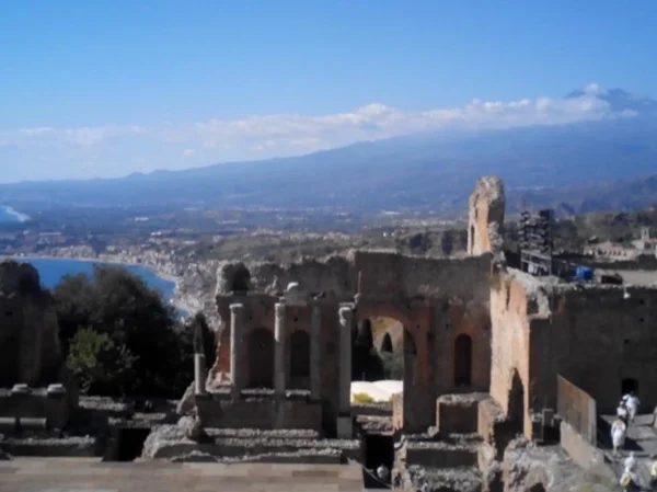 Day trip from the Port of Naxos to Mount Etna and Taormina