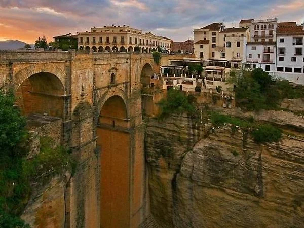Ronda + A White Hill Towns Touch from Cadiz Port