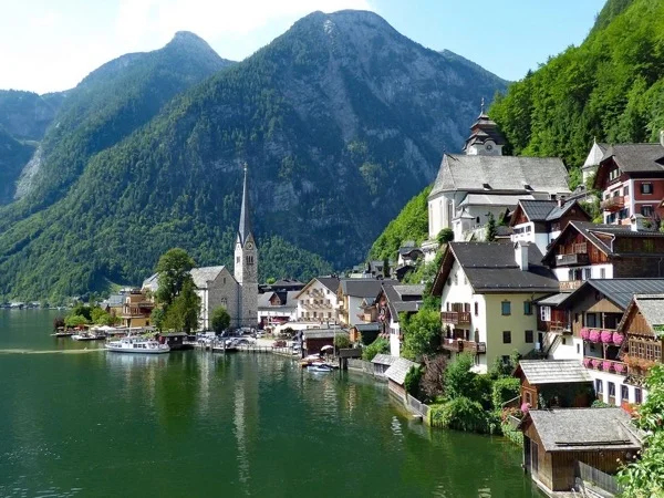 Salzburg City Tour and Hallstatt - The hills are alive full day private tour