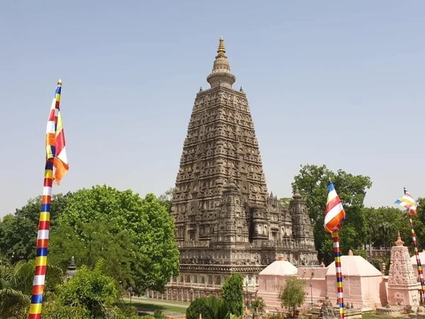 Bodh Gaya : Follow the Paths of the young Buddha