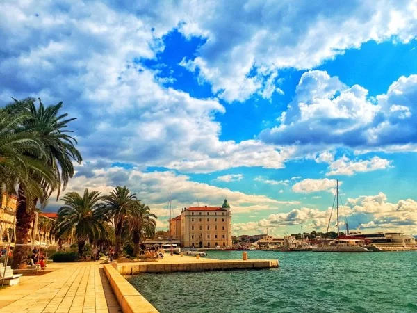 See Split Like a Local - Private walking tour