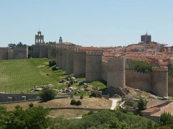 Avila and Segovia by private van
