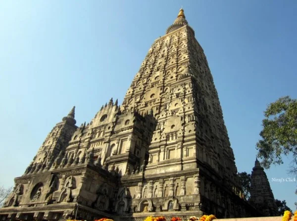 Discover enchanting Bodhgaya on this three-days guided tour