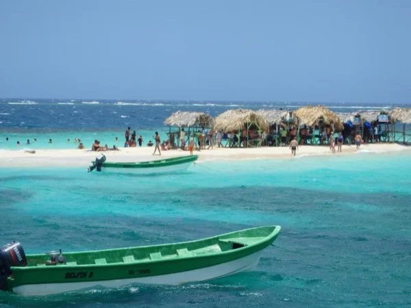 Paradise Island and the Mangroves Adventure