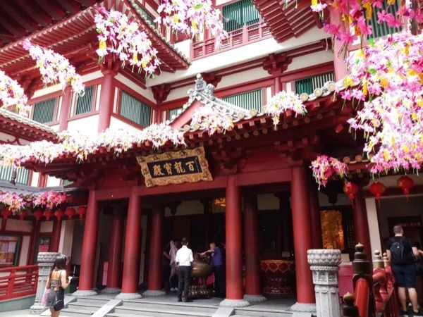 Surprising Chinatown in Singapore - A Chinese Heritage Private Tour
