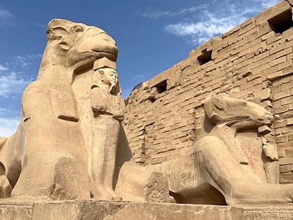 Luxor's West & East Banks Highlights - Full Day Tour in Egypt