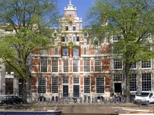 Half day Amsterdam Golden Age tour with Canal's houses visit